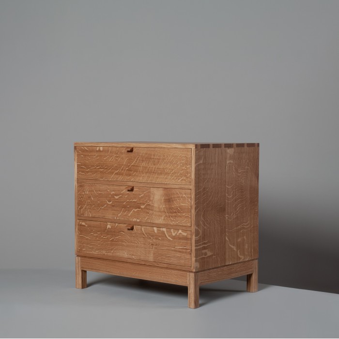AKO3. Handcrafted Oak Nightstand Chest 